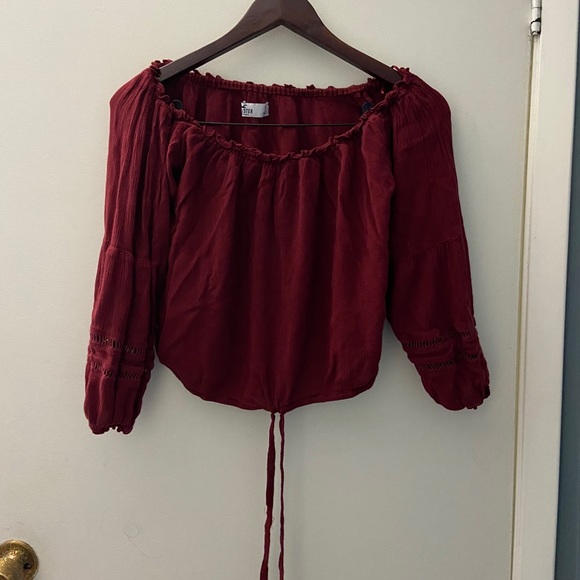 Burgundy Red Open Shoulder Crop Top - Picture 2 of 4